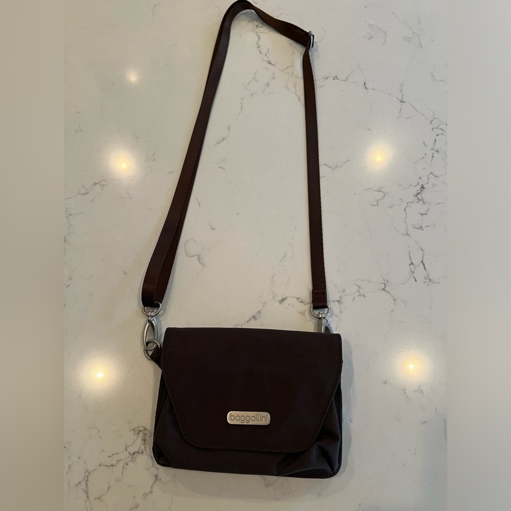 Baggallini Crossbody Travel Wallet